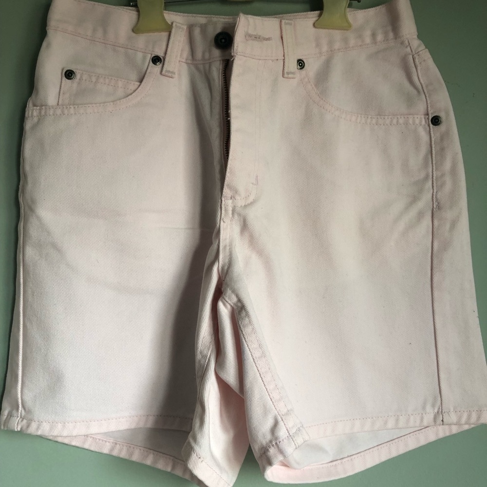 Liz Claiborne light pink shorts size 4